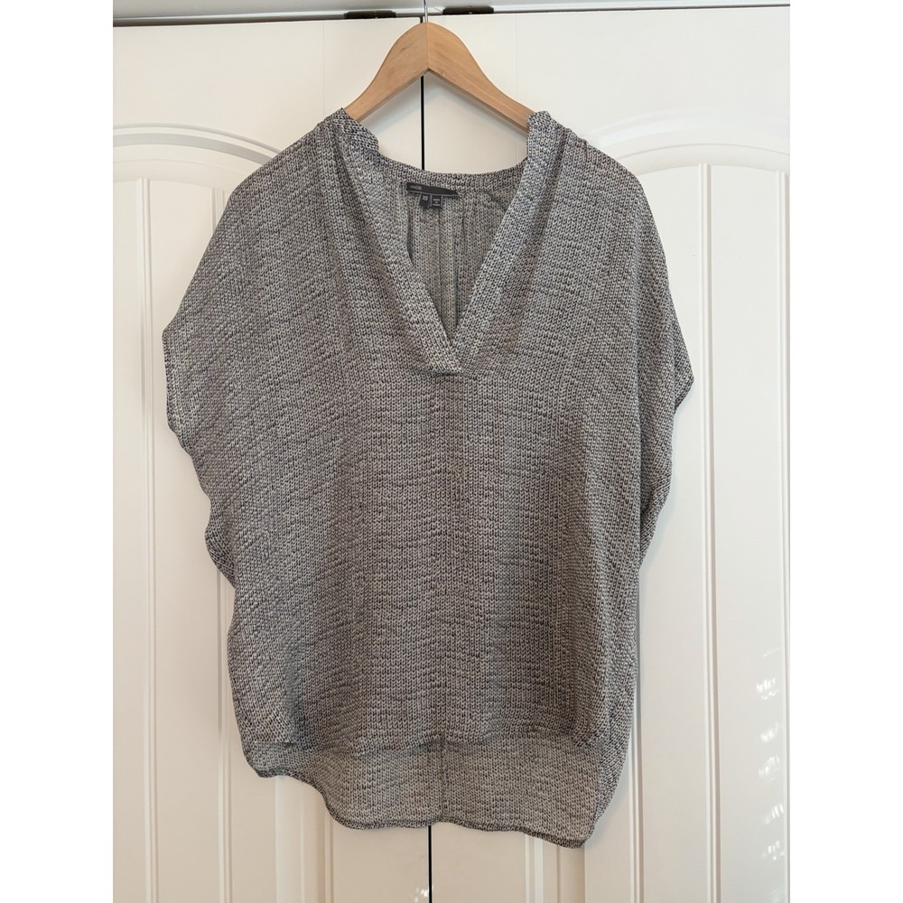 Vince Womens Sz XS 100% Silk Gray Oversized Short‎ Sleeve V-Neck Lightweight Top